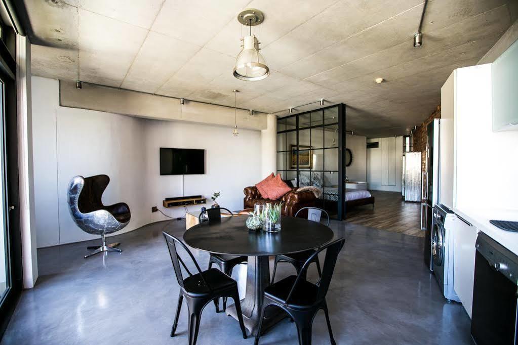 Designer Lofts On Prestwich Apartment Кейптаун Екстериор снимка